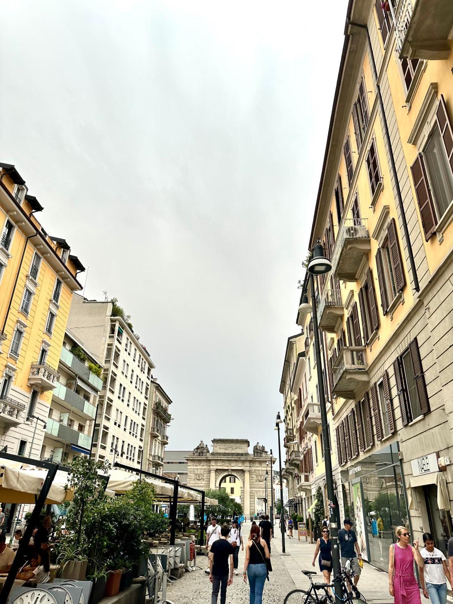 Purple House - Garibaldi Fs Apartment Milan Bagian luar foto