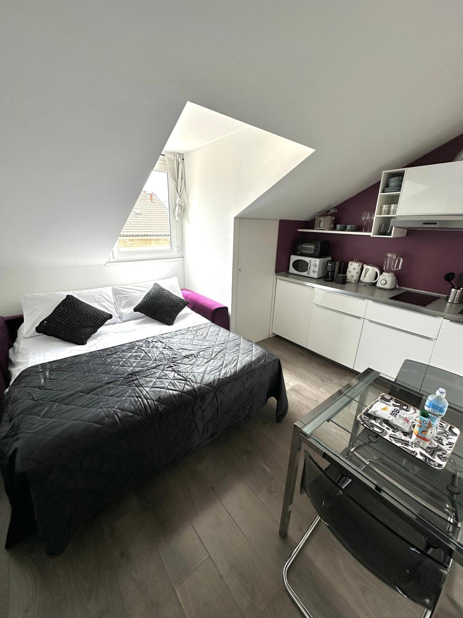 Purple House - Garibaldi Fs Apartment Milan Bagian luar foto